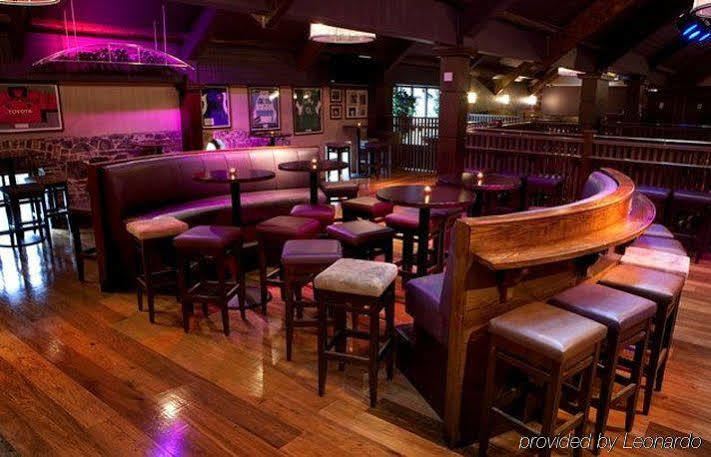 Court Yard Hotel 4*